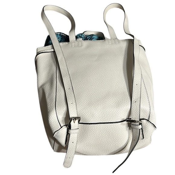 Steve Madden chunky white purse, backpack,like new!textured, academia,utility - Picture 4 of 16